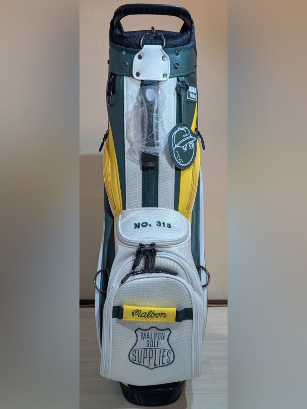 Malbon Green and gold Stand golf bag. TEAM MALBON - Picture 5 of 9